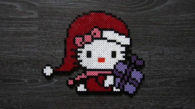 Hello Kitty Mère Noël Cadeau
